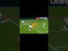 Mbappé rê bóng tốc độ khiến hàng thủ “bốc hơi”