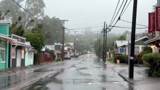 Bão Lala áp sát Hawaii, Hoa Kỳ cảnh báo mưa cực lớn