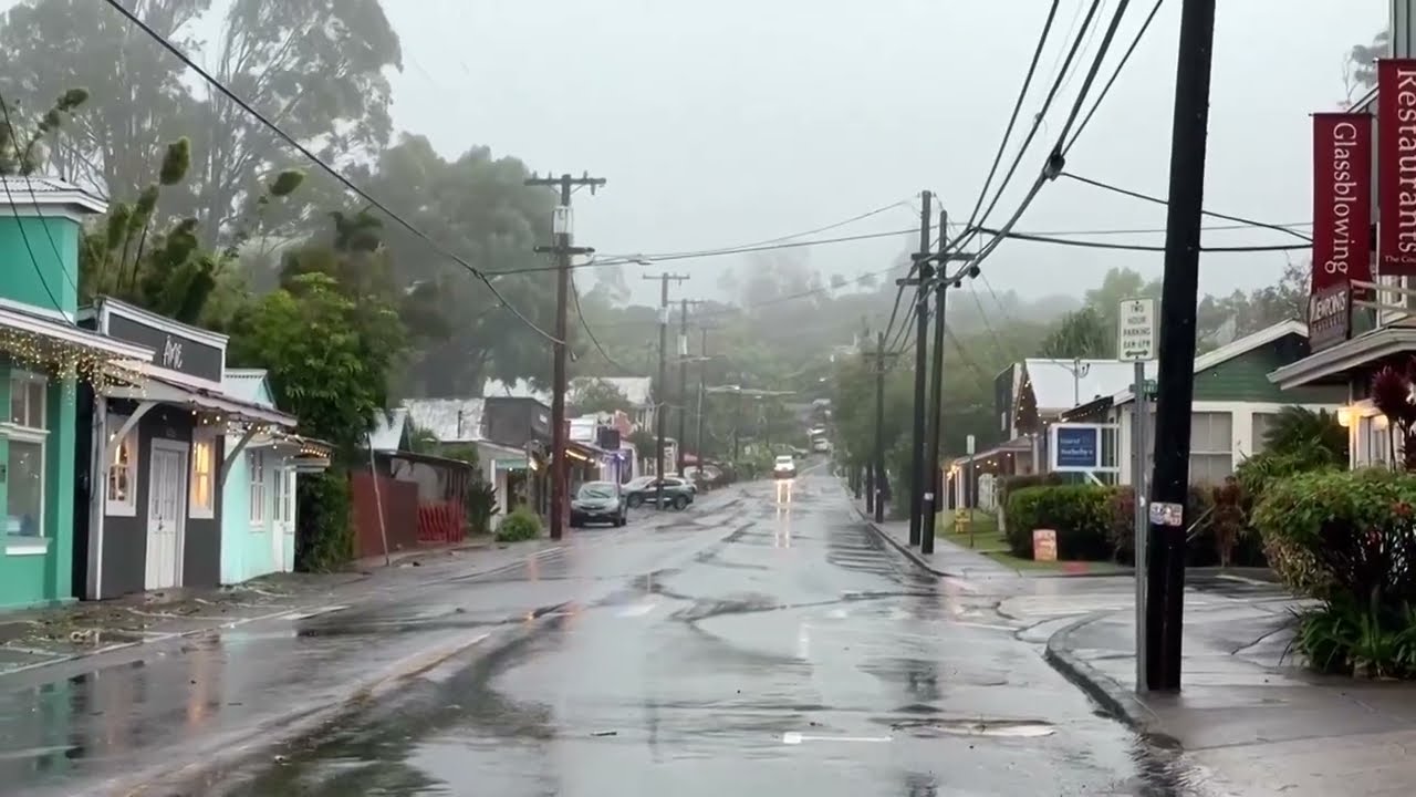 Bão Lala áp sát Hawaii, Hoa Kỳ cảnh báo mưa cực lớn