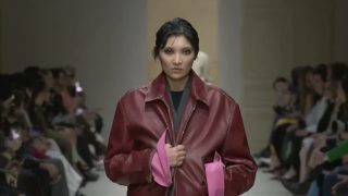 Dàn Người Mẫu Tỏa Sáng Tại Prada FW 2026/27