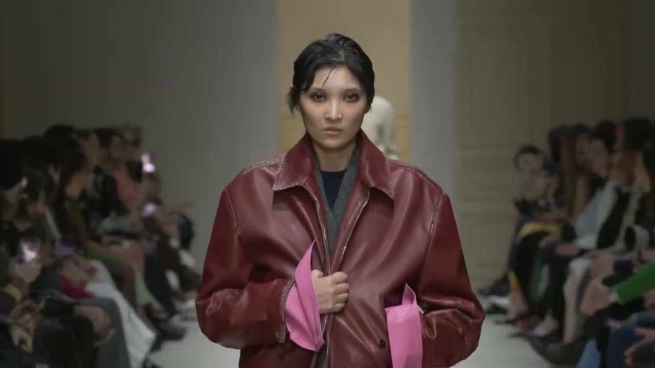 Dàn Người Mẫu Tỏa Sáng Tại Prada FW 2026/27